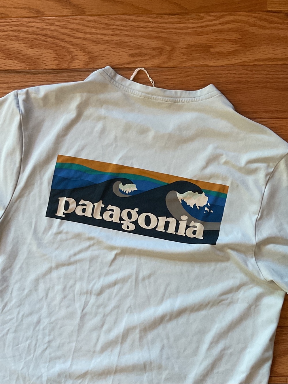Patagonia Capilene Small cool dry Seafoam Green Back Logo Short Sleeve NWOT - Picture 4 of 13